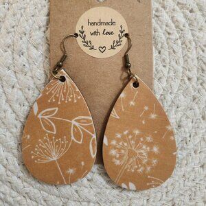 ~Handmade~ vintage style, boho, botanical earrings